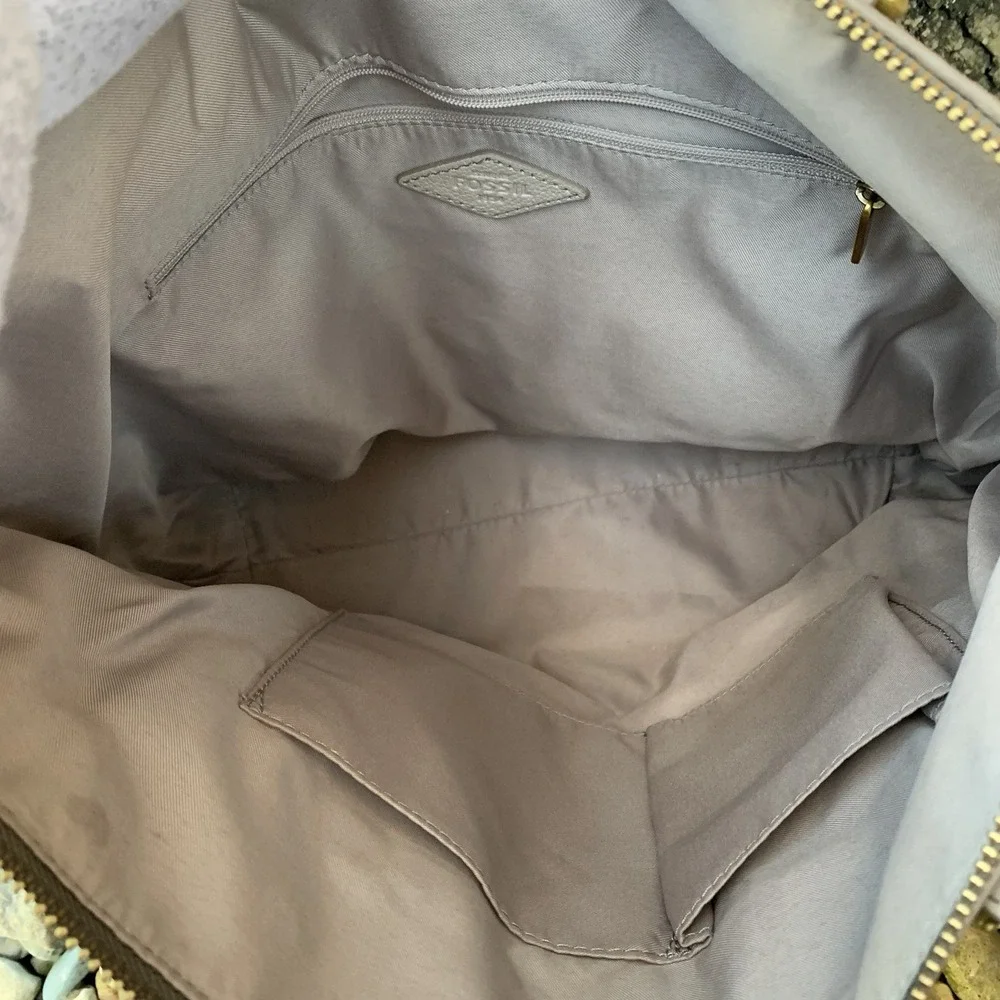Fossil women tara